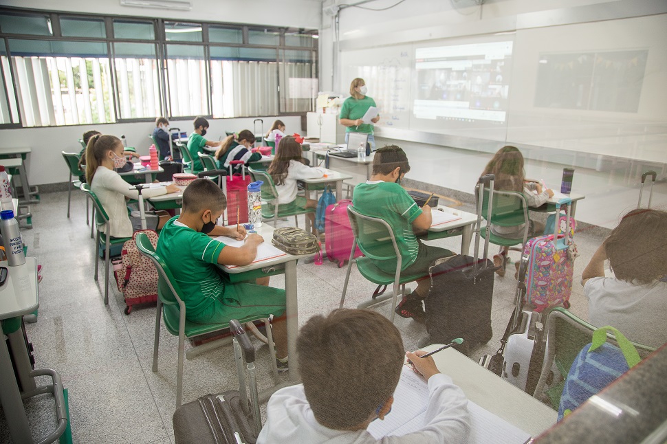 Alunos do Ensino Fundamental em sala de aula
