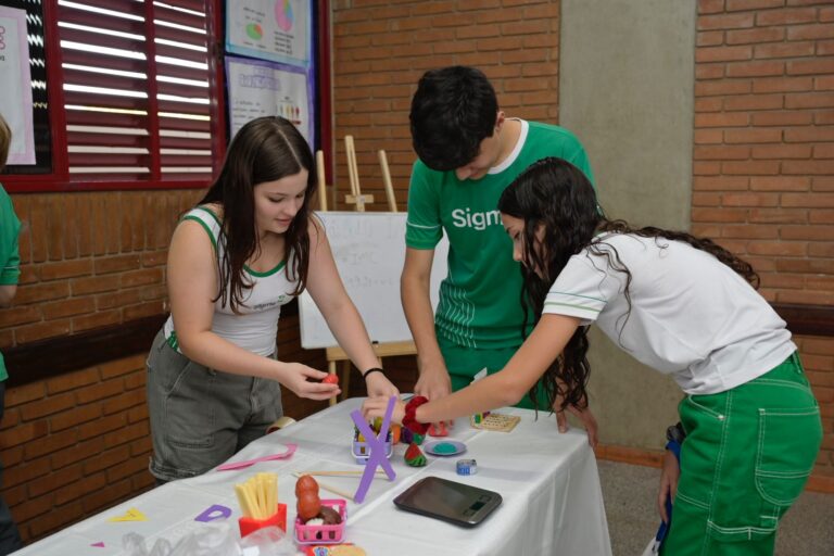 5a52a766 4d76 4d34 961a 8c87e1a7d904